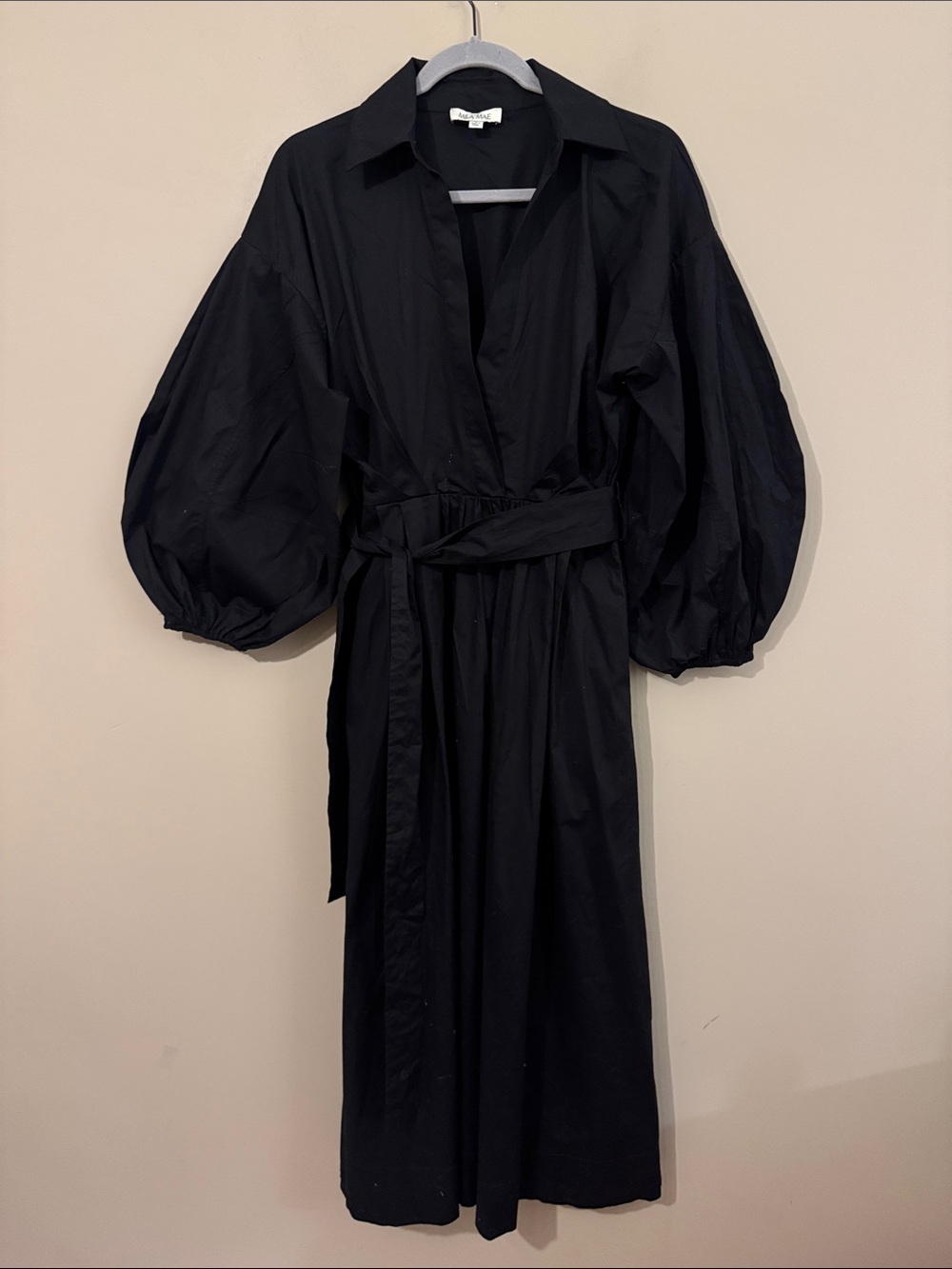 NWOT- Mila Mae Long sleeve belted maxi shirt Dress, Black, size Small